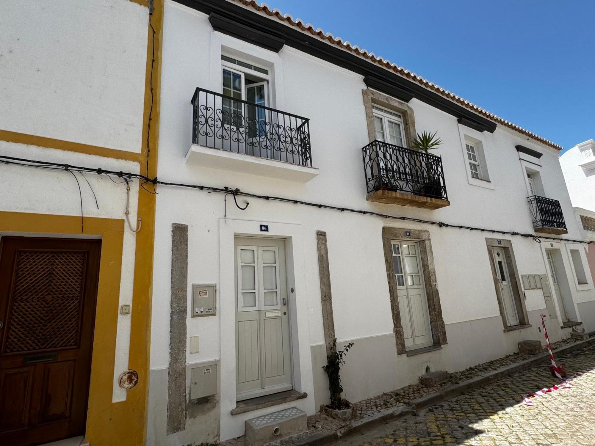 Stylish Townhouse With Gallery In The Heart Of Tavira For Two Exterior foto